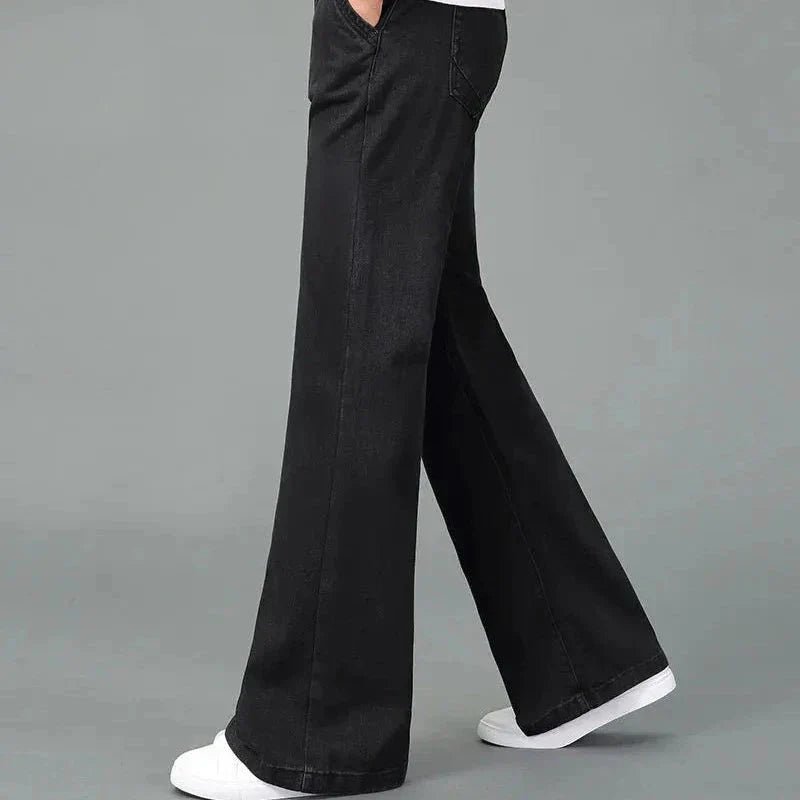 Lukas – Jeans with Bootcut and Retro Charm 3