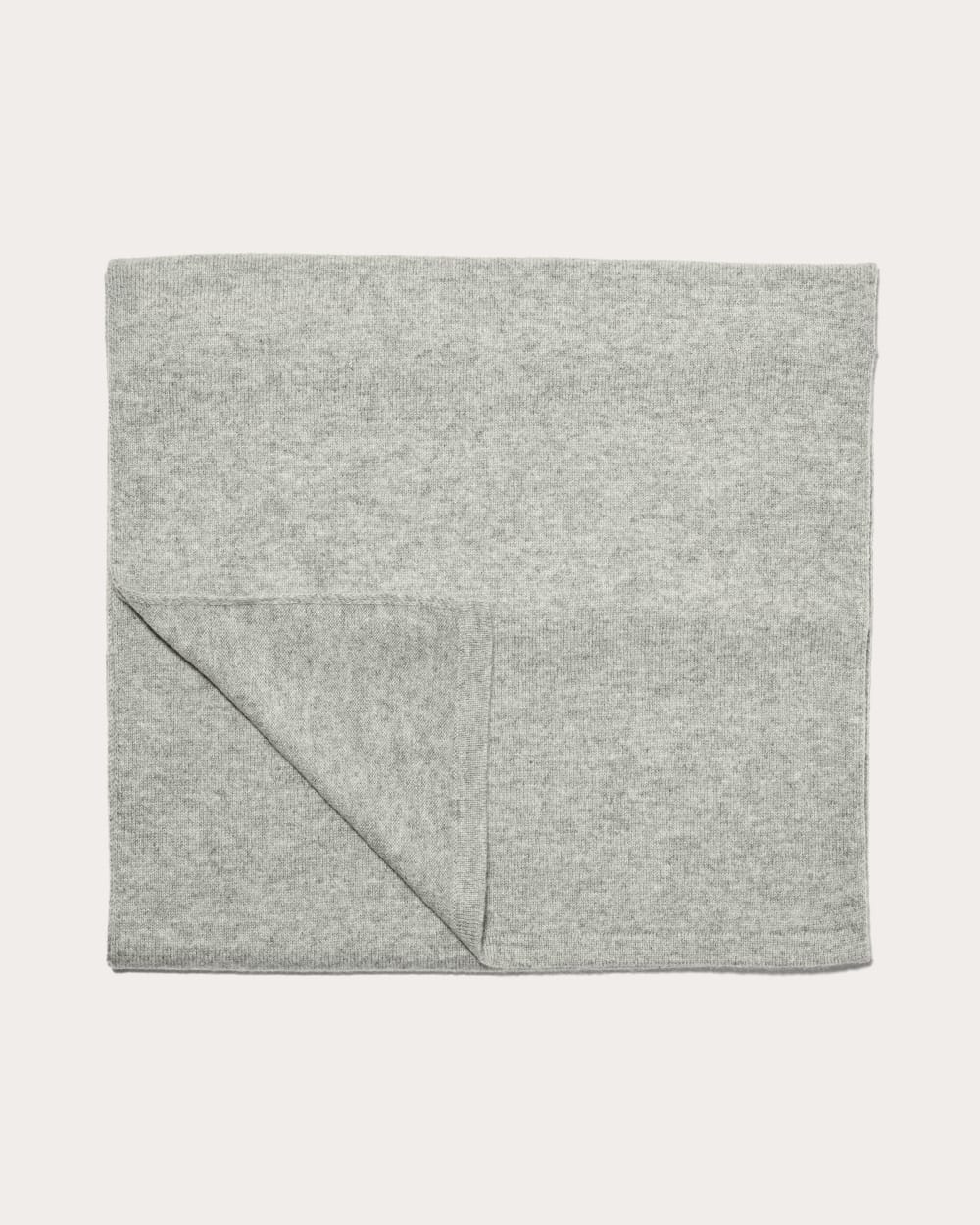 The Cashmere Scarf | Light Heather Grey 2