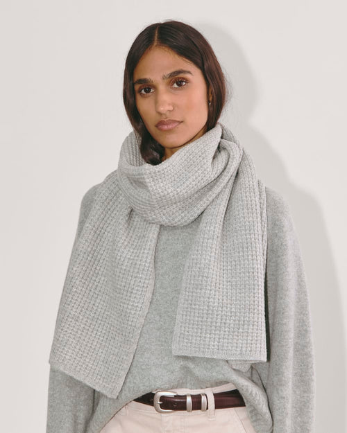 The Waffle Scarf | Heather Grey 1